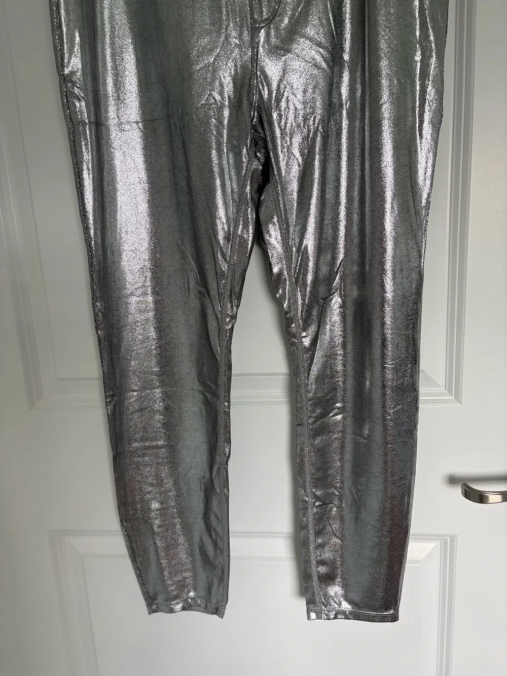 HALARA Metallic Silver Leggings